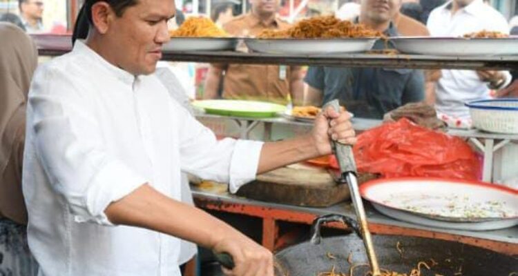 Wagub Aceh Kunjungi Pasar Ramadhan Cemerleng Kota Banda Aceh, Ini Pesan Wagub Kepada Pelaku Usaha