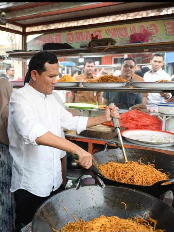 Wagub Aceh Kunjungi Pasar Ramadhan Cemerleng Kota Banda Aceh, Ini Pesan Wagub Kepada Pelaku Usaha