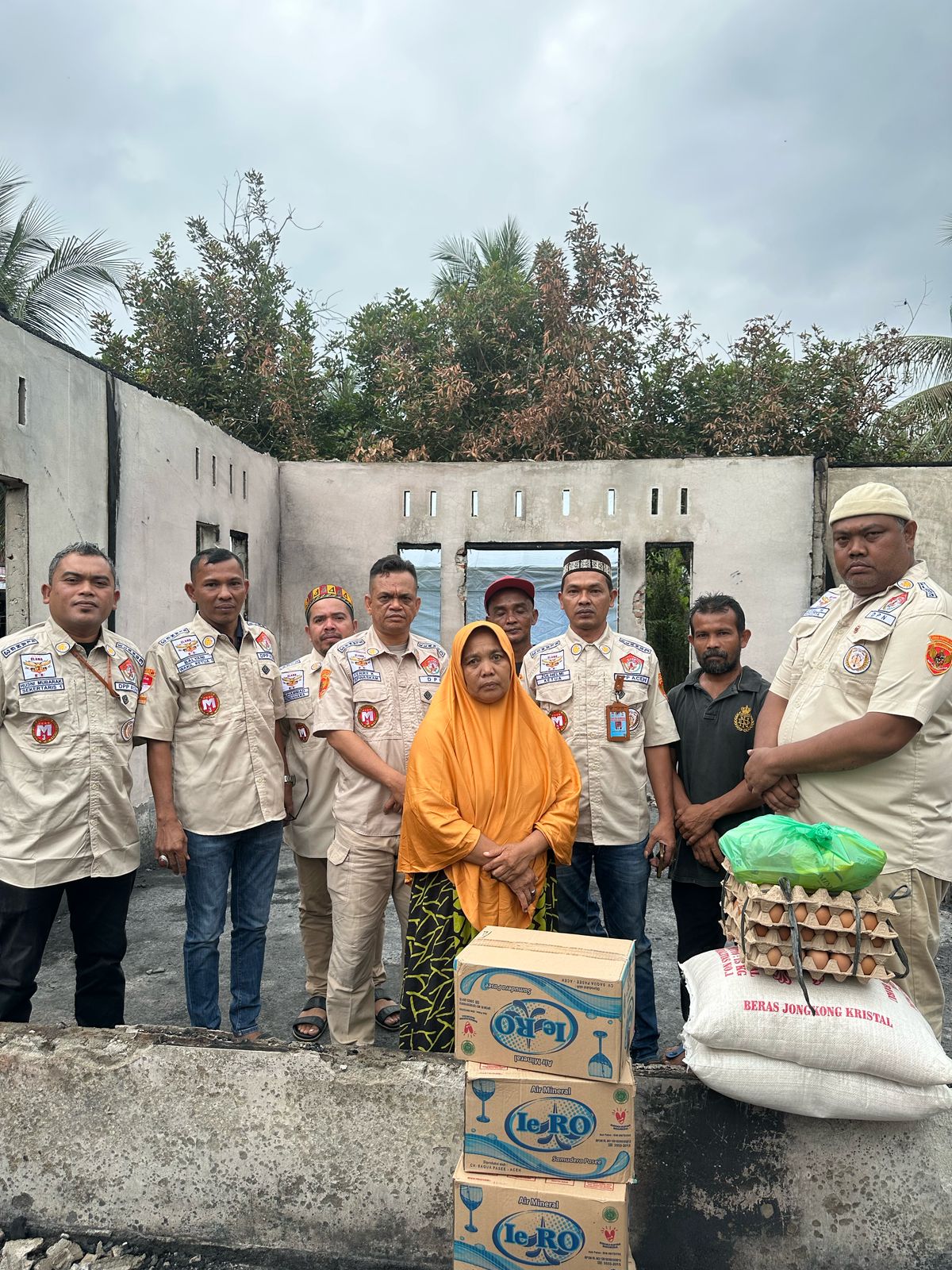 Tim Elang 3 Aceh,Kunjungi Rumah musibah terbakar bawa Alakadar Sembako