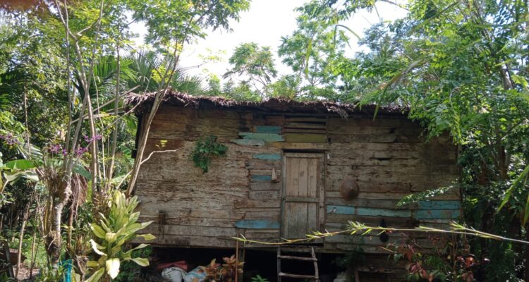 Rumah Warga Yang Sudah Tidak Layak Huni Di Simpang Ulim Tak Kunjung Mendapatkan Bantuan Dari Pemerintah