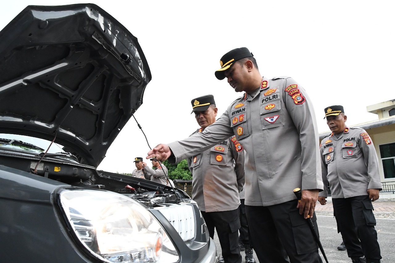 Ambil Apel Jam Pimpinan, Kapolres Aceh Timur Cek Kendaraan Dinas Polsek