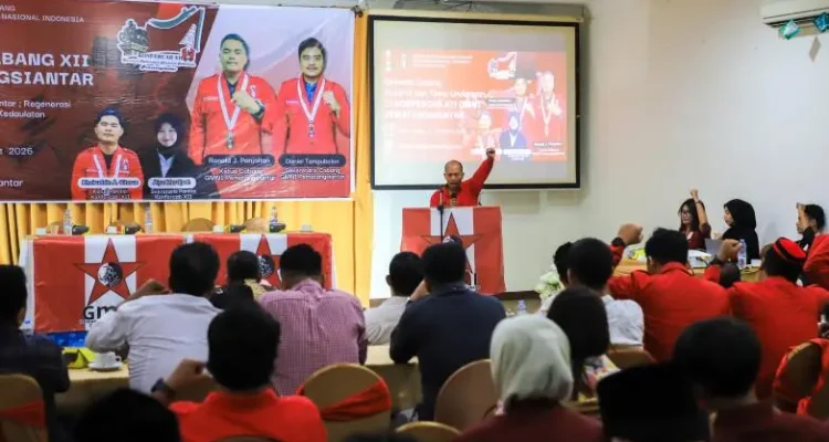 Suasana pembukaan Konfercab XII GMNI Pematangsiantar di Siantar Hotel