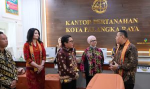 Wamen Ossy "Sidak" Kantah Palangka Raya: Jangan Ada Lagi Urusan Tanah yang Berbelit-belit!