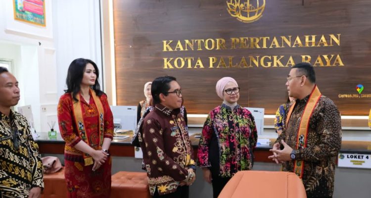 Wamen Ossy "Sidak" Kantah Palangka Raya: Jangan Ada Lagi Urusan Tanah yang Berbelit-belit!