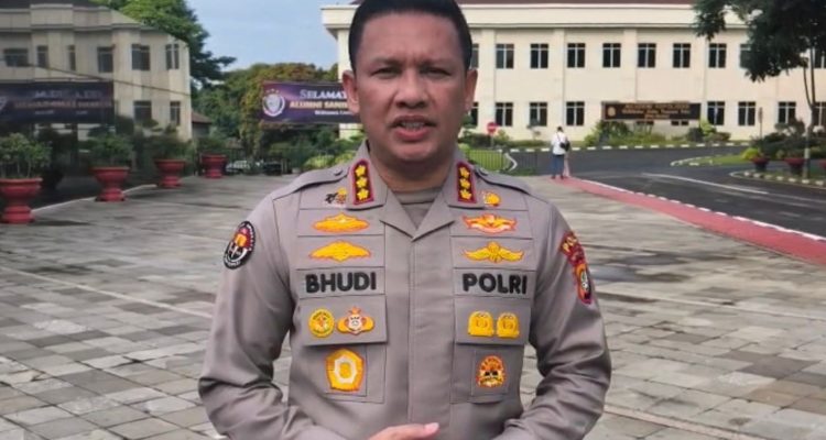 Dituduh Punya 750 Dapur MBG, Uya Kuya Lapor ke Polda Metro Jaya