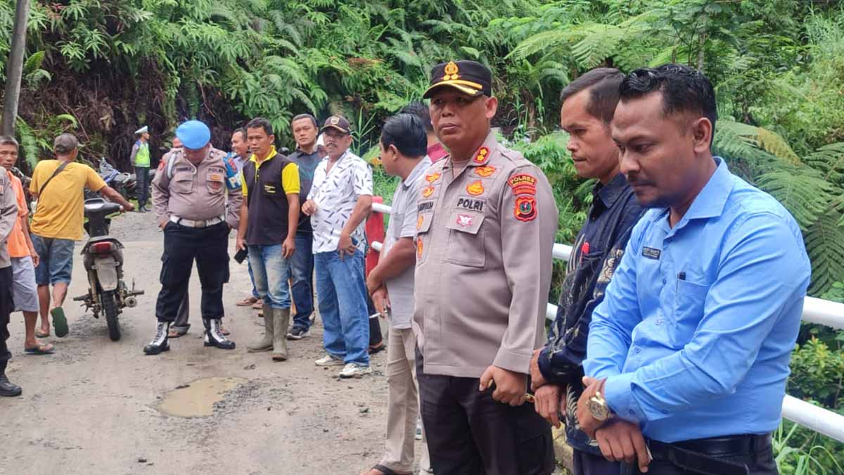 Kapolres Simalungun Resmikan Jembatan Merah Putih Presisi di Hatonduhan: "Mantap Bah, Jembatan Idaman Warga Akhirnya Kokoh!