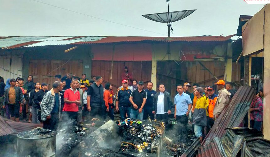 311 Kios Di Pasar Dwikora Rata Dilahap Si Jago Merah, Pedagang Histeris